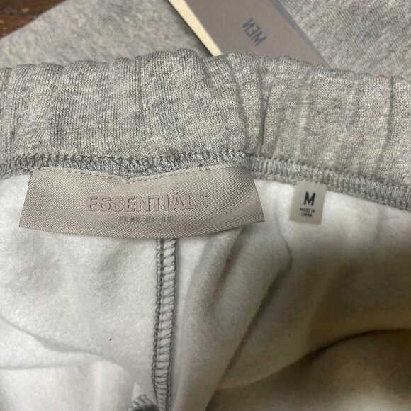 Fear of God Essentials Sweatpants Dark Oatmeal - Picture 4 of 4